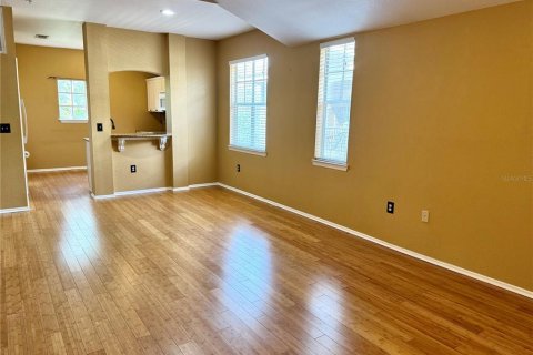 Condo in Lake Mary, Florida, 1 bedroom  № 1909732 - photo 2