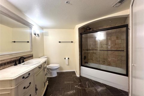 Condo in Lake Mary, Florida, 1 bedroom  № 1909732 - photo 13