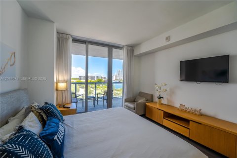 Condo in Hallandale Beach, Florida, 2 bedrooms № 2076392 - photo 26