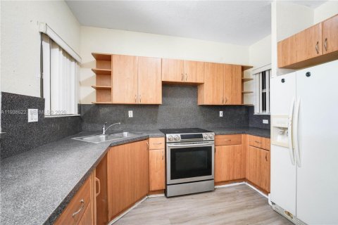 Adosado en venta en Florida City, Florida, 4 dormitorios, 167.13 m2 № 1996315 - foto 9