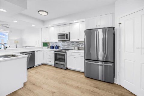 Copropriété à vendre à Saint Petersburg, Floride: 2 chambres, 140.84 m2 № 2405542 - photo 19