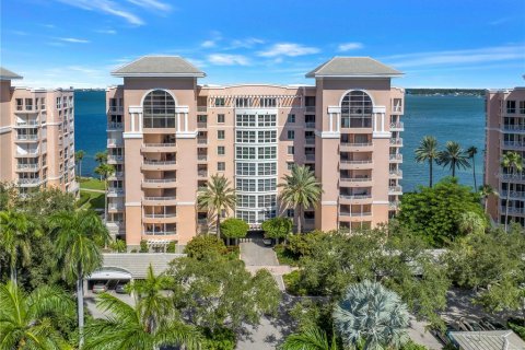 Copropriété à vendre à Saint Petersburg, Floride: 2 chambres, 140.84 m2 № 2405542 - photo 2