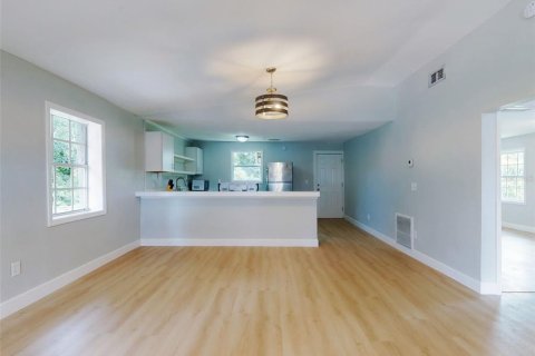 Villa ou maison à vendre à New Smyrna Beach, Floride: 3 chambres, 125.7 m2 № 2092097 - photo 8