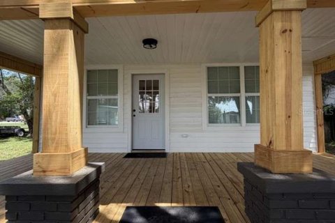 House in Gibsonton, Florida 3 bedrooms, 102.56 sq.m. № 2318361 - photo 3