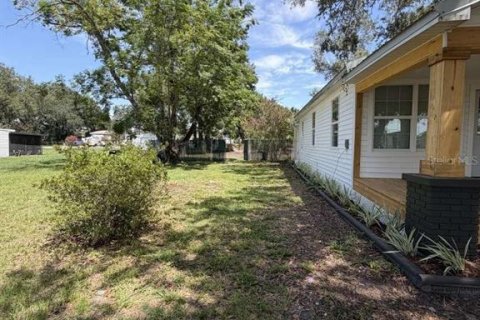 House in Gibsonton, Florida 3 bedrooms, 102.56 sq.m. № 2318361 - photo 5