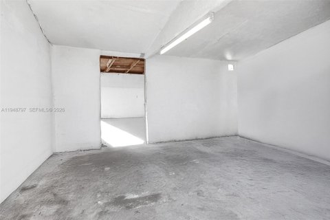 Купить виллу или дом в Форт-Лодердейл, Флорида 3 спальни, 99.22м2, № 2007616 - фото 24