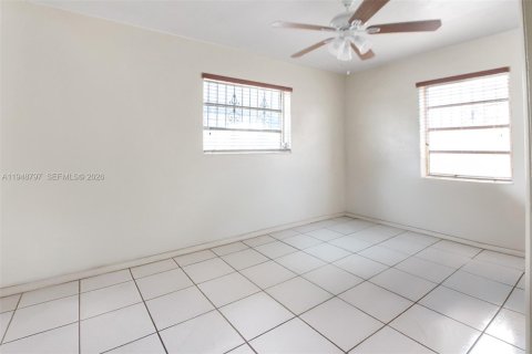 Купить виллу или дом в Форт-Лодердейл, Флорида 3 спальни, 99.22м2, № 2007616 - фото 5