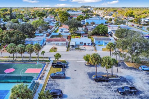 Купить виллу или дом в Форт-Лодердейл, Флорида 3 спальни, 99.22м2, № 2007616 - фото 29