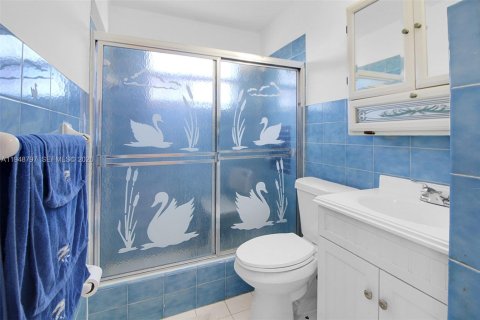 Купить виллу или дом в Форт-Лодердейл, Флорида 3 спальни, 99.22м2, № 2007616 - фото 18