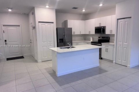 Townhouse in Coral Springs, Florida 3 bedrooms, 124.86 sq.m. № 1927494 - photo 6