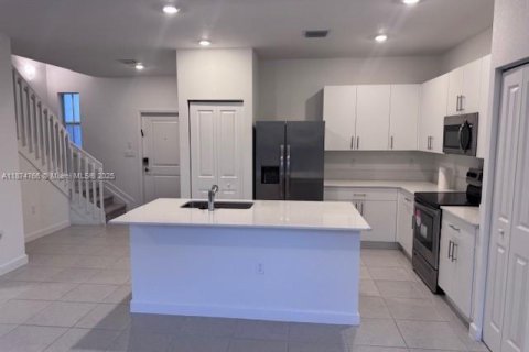 Townhouse in Coral Springs, Florida 3 bedrooms, 124.86 sq.m. № 1927494 - photo 5
