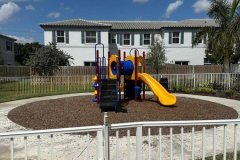 Townhouse in Coral Springs, Florida 3 bedrooms, 124.86 sq.m. № 1927494 - photo 25