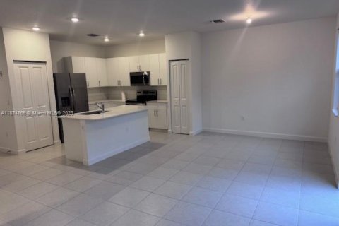 Townhouse in Coral Springs, Florida 3 bedrooms, 124.86 sq.m. № 1927494 - photo 3