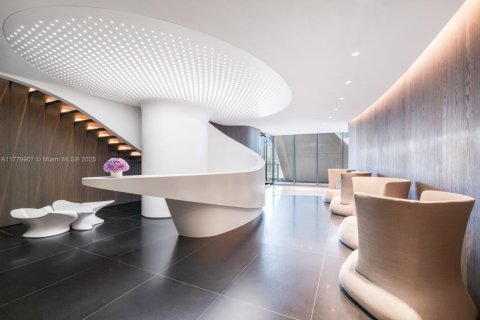 Condominio en venta en Miami, Florida, 5 dormitorios, 967.21 m2 № 2016816 - foto 20