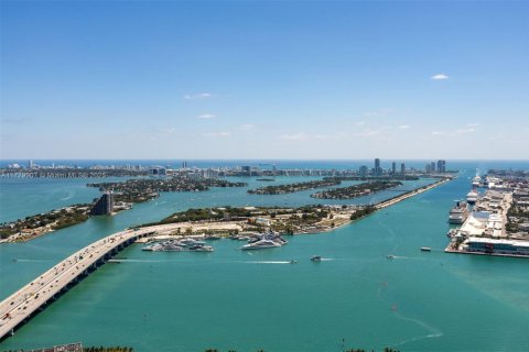 Condominio en venta en Miami, Florida, 5 dormitorios, 967.21 m2 № 2016816 - foto 8