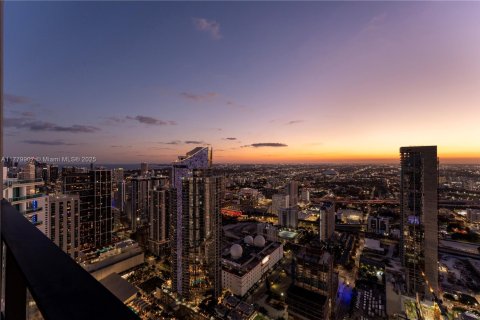 Condominio en venta en Miami, Florida, 5 dormitorios, 967.21 m2 № 2016816 - foto 12