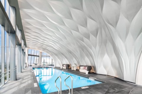 Condominio en venta en Miami, Florida, 5 dormitorios, 967.21 m2 № 2016816 - foto 22