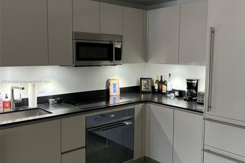 Купить кондоминиум в Майами, Флорида 41.06м2, № 1980375 - фото 11