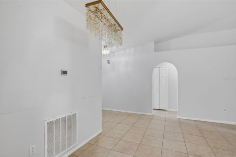 Casa en venta en Haines City, Florida, 3 dormitorios, 138.33 m2 № 2197935 - foto 10