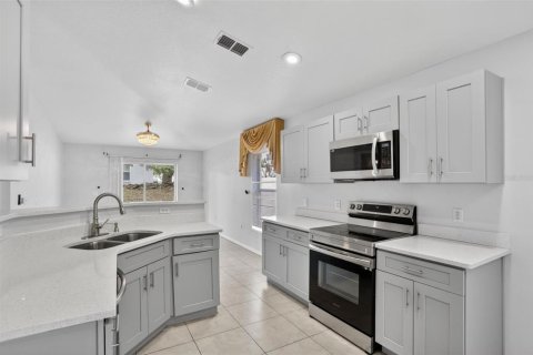 Casa en venta en Haines City, Florida, 3 dormitorios, 138.33 m2 № 2197935 - foto 5