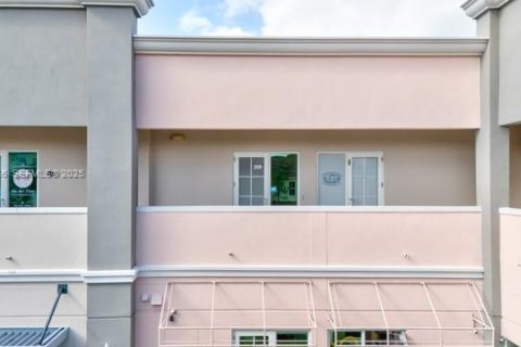 Immobilier commercial à vendre à Miramar, Floride № 2077140 - photo 12