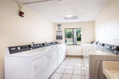 Appartement à louer à Orlando, Floride: 21 chambre, 12511.24 m2 № 2410385 - photo 10