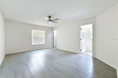 House in Ocala, Florida 3 bedrooms, 130.43 sq.m. № 2201774 - photo 17