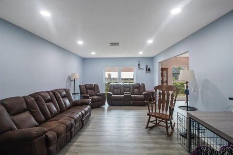 House in Valrico, Florida 3 bedrooms, 172.61 sq.m. № 1519984 - photo 22