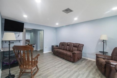 House in Valrico, Florida 3 bedrooms, 172.61 sq.m. № 1519984 - photo 25