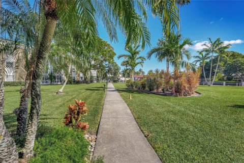 Condominio en alquiler en Oakland Park, Florida, 1 dormitorio, 55.74 m2 № 1929020 - foto 16