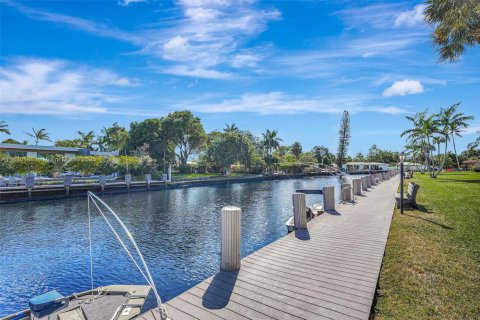 Condominio en Oakland Park, Florida, 1 dormitorio  № 1929020