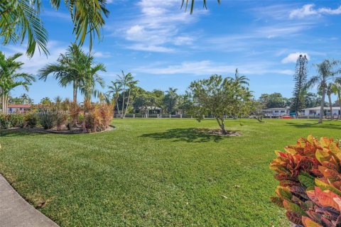 Condominio en alquiler en Oakland Park, Florida, 1 dormitorio, 55.74 m2 № 1929020 - foto 17