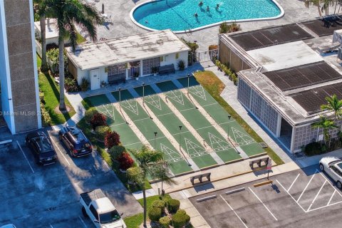 Condominio en alquiler en Oakland Park, Florida, 1 dormitorio, 55.74 m2 № 1929020 - foto 22