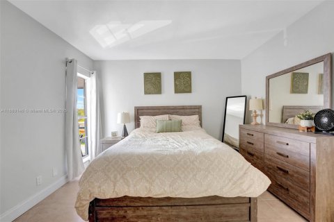 Condominio en alquiler en Oakland Park, Florida, 1 dormitorio, 55.74 m2 № 1929020 - foto 10