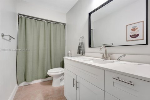 Condominio en alquiler en Oakland Park, Florida, 1 dormitorio, 55.74 m2 № 1929020 - foto 13