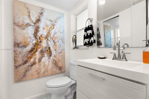 Condo in Boynton Beach, Florida, 1 bedroom  № 2020250 - photo 9