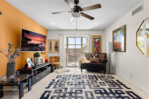 Condo in Boynton Beach, Florida, 1 bedroom  № 2020250 - photo 6