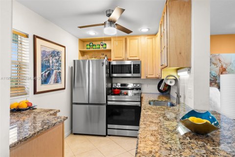 Condo in Boynton Beach, Florida, 1 bedroom  № 2020250 - photo 3