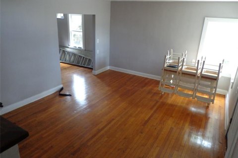 Commercial property in Tampa, Florida 136.01 sq.m. № 214494 - photo 8