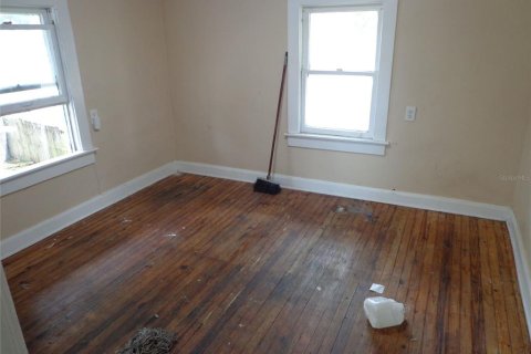 Commercial property in Tampa, Florida 136.01 sq.m. № 214494 - photo 14