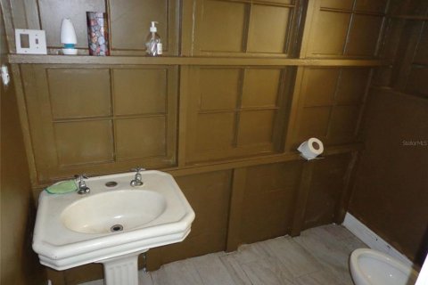 Commercial property in Tampa, Florida 136.01 sq.m. № 214494 - photo 16