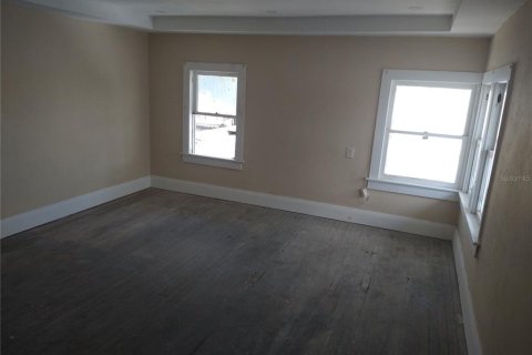 Commercial property in Tampa, Florida 136.01 sq.m. № 214494 - photo 20