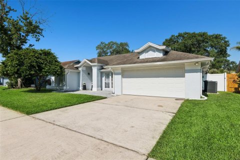 Casa en venta en Oviedo, Florida, 3 dormitorios, 181.35 m2 № 2195816 - foto 2