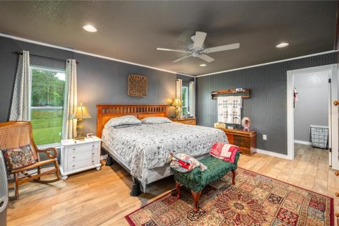 House in Winter Haven, Florida 3 bedrooms, 251.02 sq.m. № 2166883 - photo 13