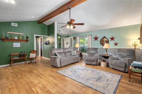 House in Winter Haven, Florida 3 bedrooms, 251.02 sq.m. № 2166883 - photo 5