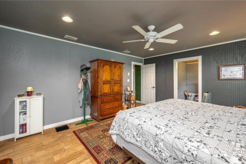 House in Winter Haven, Florida 3 bedrooms, 251.02 sq.m. № 2166883 - photo 14