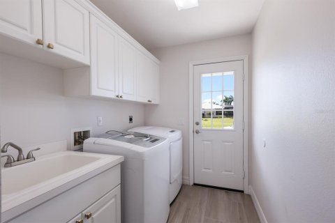 Villa ou maison à vendre à Placida, Floride: 4 chambres, 252.79 m2 № 796747 - photo 22