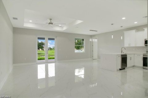House in Lehigh Acres, Florida 3 bedrooms, 142.7 sq.m. № 1634666 - photo 5