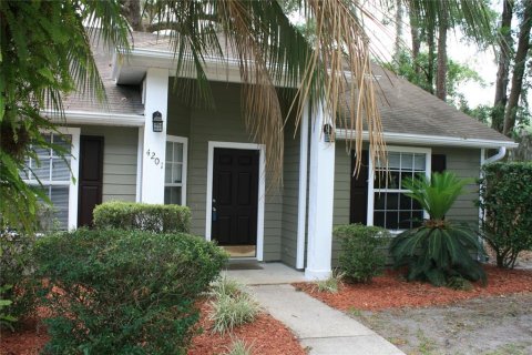 House in Gainesville, Florida 3 bedrooms, 155.89 sq.m. № 1769775 - photo 2