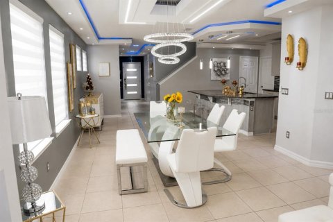 Casa en venta en Kissimmee, Florida, 4 dormitorios, 248.61 m2 № 2277409 - foto 12